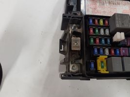 KIA Sorento Módulo de fusible 911613E010