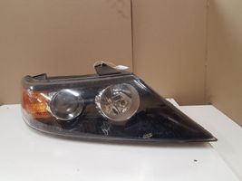 KIA Sorento Lampa przednia 921022P040