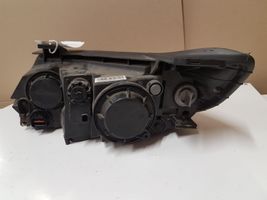 KIA Sorento Lampa przednia 921022P040