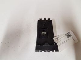 Citroen C5 Câble adaptateur AUX 81230116