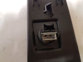 Citroen C5 Connettore plug in AUX 81230116