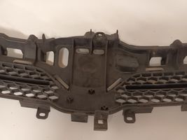 Toyota Corolla Verso AR10 Grille calandre supérieure de pare-chocs avant 531110F030