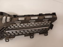 Toyota Corolla Verso AR10 Grille calandre supérieure de pare-chocs avant 531110F030