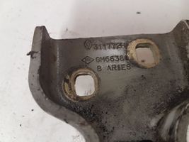 Opel Vivaro Cerniera inferiore della portiera anteriore 311772H