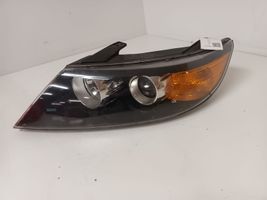 KIA Sorento Lampa przednia 921012P040