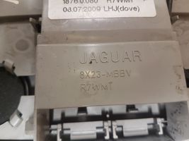 Jaguar XF Etuistuimen valo 166001700