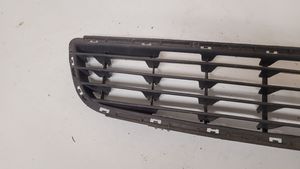 Opel Zafira B Front bumper lower grill 