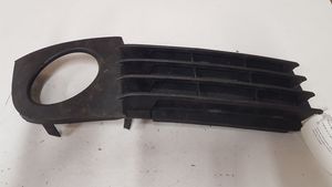 Audi A6 S6 C5 4B Mascherina/griglia fendinebbia anteriore 4B0807682