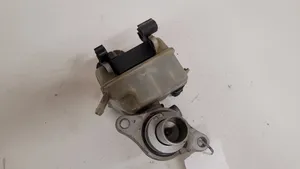 Opel Zafira B Maître-cylindre de frein 