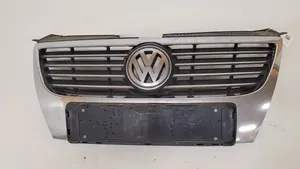 Volkswagen PASSAT B6 Augšējais režģis 3C0853651