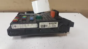 Volvo XC90 Fuse module 12217799