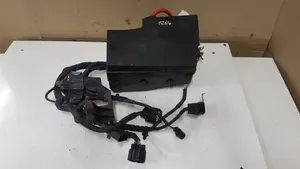 Volvo V40 Module de fusibles AV6T14A067AC