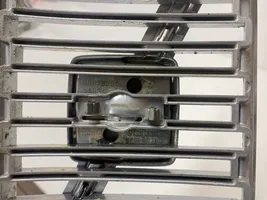 Volvo V50 Grille calandre supérieure de pare-chocs avant 