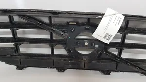 Volvo V40 Grotelės viršutinės 31283764