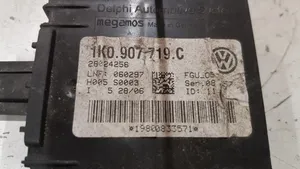 Audi A4 S4 B8 8K Hälytyksen ohjainlaite/moduuli 1K0907719C