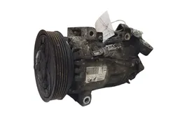 Renault Clio IV Ilmastointilaitteen kompressorin pumppu (A/C) 926004990R