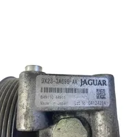 Jaguar XF X250 Ohjaustehostimen pumppu 9X233A696AA