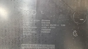 Audi Q7 4L Etuoven verhoilu P0114817