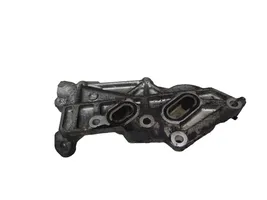 Mazda 6 Supporto di montaggio del filtro dell’olio S8204