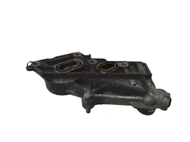 Mazda 6 Supporto di montaggio del filtro dell’olio S8204