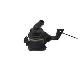 Volkswagen Golf VII Pompe à eau de liquide de refroidissement 03L965561A