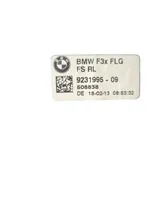 BMW 3 F30 F35 F31 Kojelaudan sivutuuletussuuttimen kehys 923199509