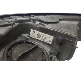 Opel Astra K Передняя фара 39047201