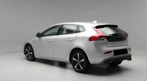 Volvo V40 Tavarahyllyn kannen suojalista 31291046