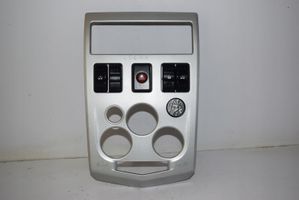 Dacia Logan I Radio/GPS head unit trim 