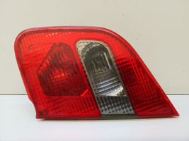 Mitsubishi Carisma Lampy tylnej klapy bagażnika 151210