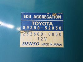 Toyota Yaris Oven keskuslukituksen ohjausyksikön moduuli 8930052030