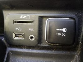 Jeep Cherokee USB-pistokeliitin 1UJ60DX9AD