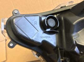 Toyota RAV 4 (XA50) Lampa przednia 8990842060