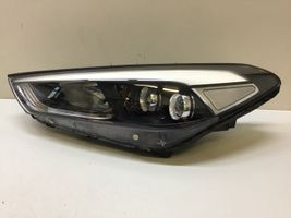 Hyundai Tucson TL Lampa przednia 92101D7210