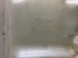 Nissan Qashqai Бачок оконной жидкости 28910
