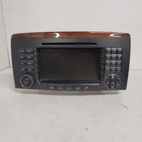 Mercedes-Benz R W251 Panel / Radioodtwarzacz CD/DVD/GPS A2518200979