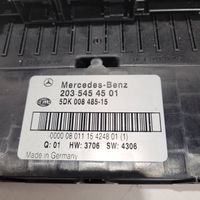 Mercedes-Benz CLC CL203 Boîte à fusibles 2035454501