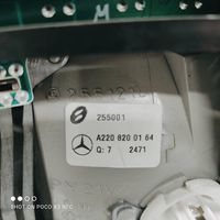 Mercedes-Benz S W220 Aizmugurējais lukturis virsbūvē A2208200164