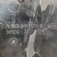 Mercedes-Benz ML W163 Inny części progu i słupka A1636900587