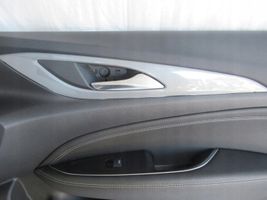 Opel Insignia B Boczki / Poszycie drzwi przednich 