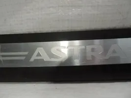 Opel Astra H Front sill trim cover 13238378