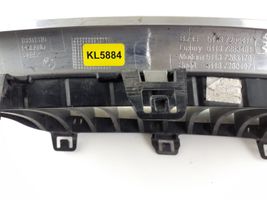 BMW 3 F30 F35 F31 Rejilla superior del radiador del parachoques delantero 7255411