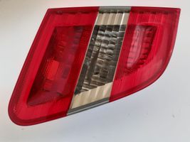 Mercedes-Benz B W245 Lampy tylnej klapy bagażnika A1698201564