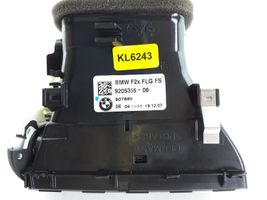 BMW 1 F20 F21 Kojelaudan sivutuuletussuuttimen kehys 9205355