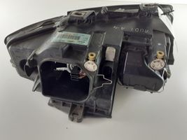 Audi A4 S4 B6 8E 8H Lampa przednia 8E0941003P