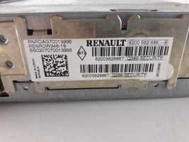 Renault Scenic II -  Grand scenic II Panel / Radioodtwarzacz CD/DVD/GPS 8200562686B