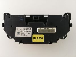 Subaru Impreza II Panel klimatyzacji 72311FG030