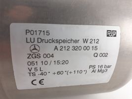 Mercedes-Benz E AMG W212 Serbatoio per sospensioni pneumatiche A2123200015
