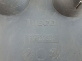 Iveco Daily 35.8 - 9 Mozzo/copricerchi/borchia della ruota R16 93820281