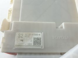 Toyota Prius+ (ZVW40) Modulo fusibile 8273047550A
